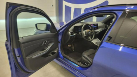 BMW 330 e PHEV xDrive M Sport sport-aut Grójec - zdjęcie 11