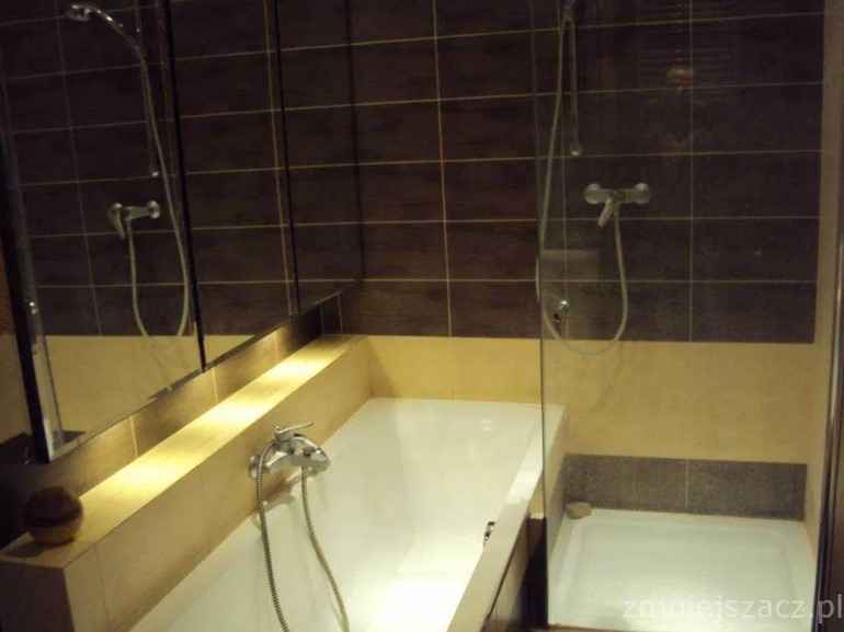 2pok, 47met, Okolice Sky Tower PARKING/2007 (Wrocław) Krzyki - zdjęcie 6