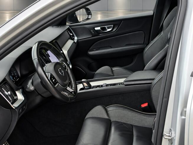 Volvo V60 B4 2.0 D 197KM R-Design / I właściciel / Serwisowany Skępe - zdjęcie 10
