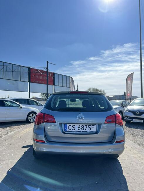 Opel Astra Sports Tourer Słupsk - zdjęcie 3
