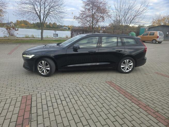 Volvo V60 2018r 2.0 Diesel 150KM Ledy Alu Navi z GWARANCJĄ Kadłubówka - zdjęcie 2