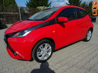 Toyota Aygo Niezawodny i ekonomiczny samochód z niskim przebiegiem.
