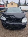 Volkswagen Golf V uszkodzony