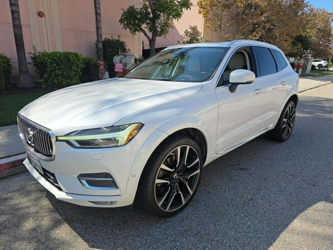 Volvo XC 60 INSCRIPTION / AWD / T6 / niski przebieg Chwaszczyno - zdjęcie 1