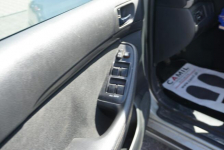 Toyota Avensis zarejestrowany, ubezpieczony Opole - zdjęcie 8