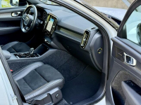Volvo XC 40 2.0 B4 R-Design Faktura VAT 23% harman &amp; kardon Tarnowskie Góry - zdjęcie 7