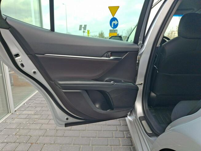 Toyota Camry Polski Salon/serwis ASO/ Vat marża Toruń - zdjęcie 12