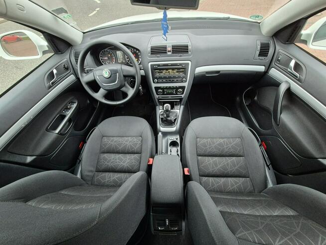 Škoda Octavia Oryginał Stan Bezwypadkowy  I Właściciel Serwis do końca Zielona Łąka - zdjęcie 9