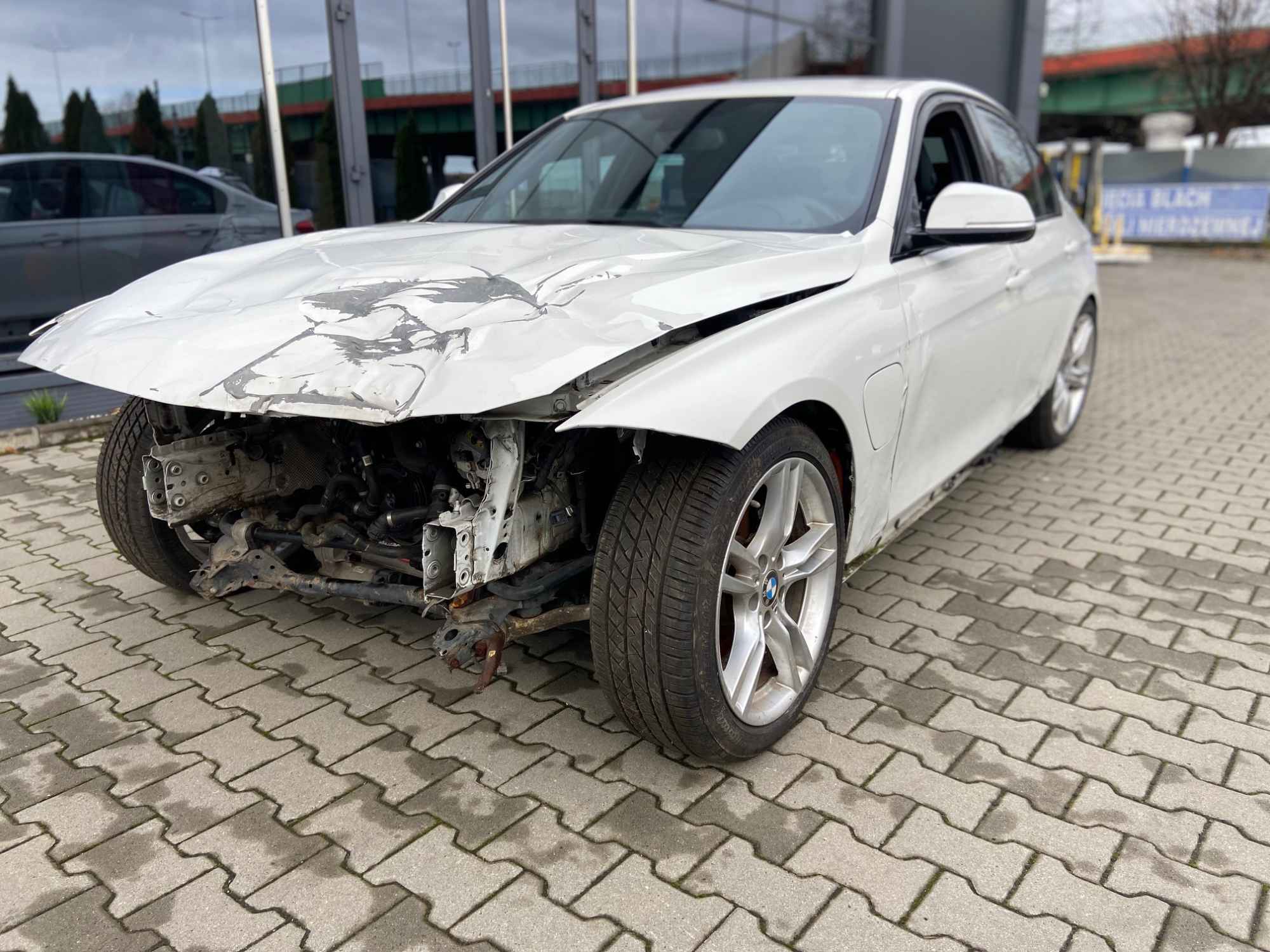 BMW Seria 3 330e M Sport Częstochowa - zdjęcie 4