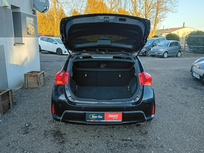 Toyota Auris Janów Lubelski - zdjęcie 11