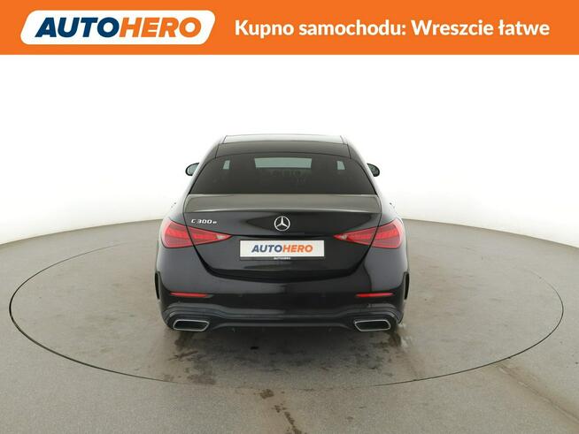 Mercedes C 300 PHEV full LED skóra/alcantara panorama navi kamery Warszawa - zdjęcie 6