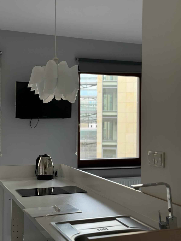 1pok, 26met, Okolice Oławskiej WINDA/2012 (Wrocław) Stare Miasto - zdjęcie 6