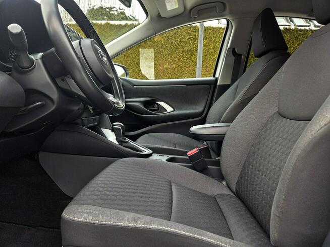 Toyota Yaris Hybrid 1.5 Benz. 116KM 2021r LED, Kamera, Tempomat Tychy - zdjęcie 8