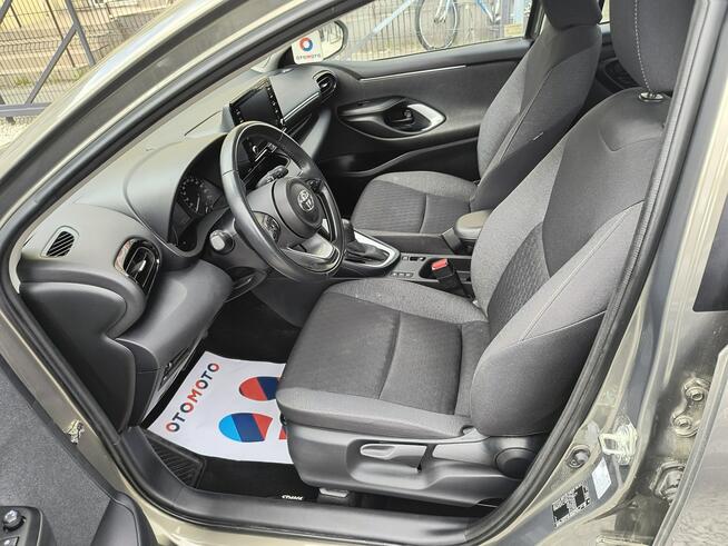 Toyota Yaris Salon PL mały przebieg Bydgoszcz - zdjęcie 9