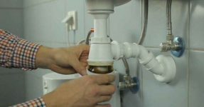 Hydraulik Naprawy AWARIE Przepychanie WC i Rur Wymiana wężyków .