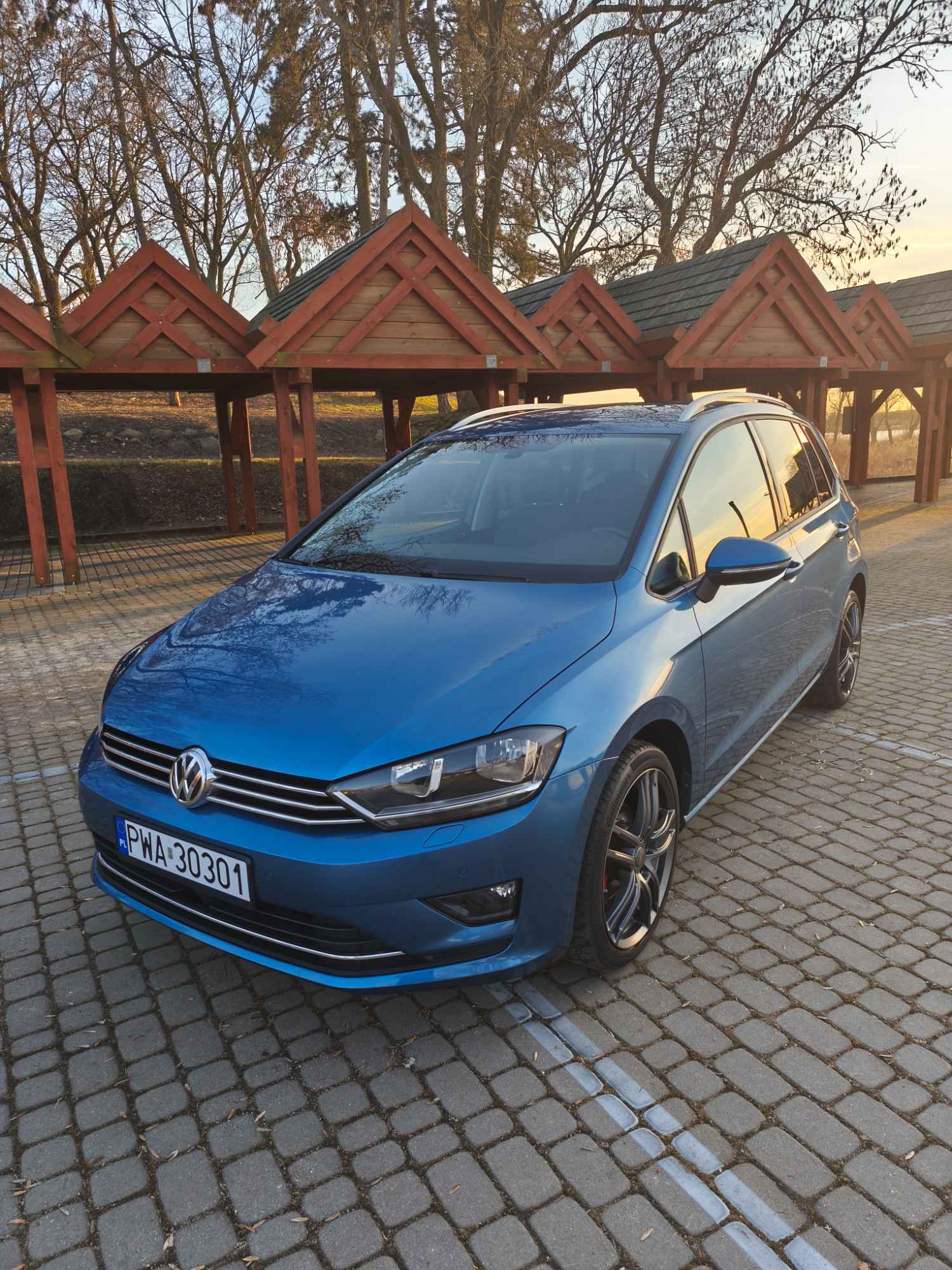 VW Golf 7 Sportsvan Wągrowiec - zdjęcie 1