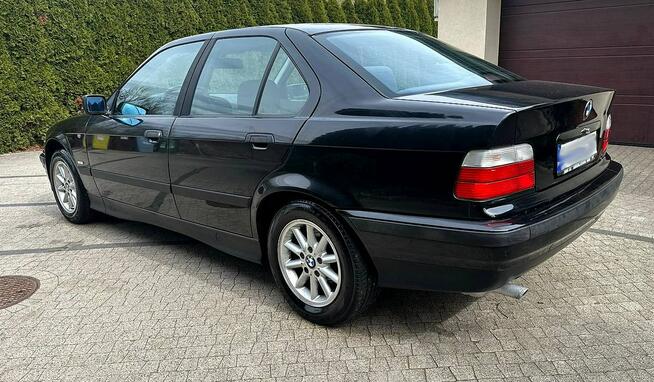 BMW 318i e36 Lift Sedan Comfort Klimatronik NiskiPrzebieg Super Stan Wrocław - zdjęcie 8