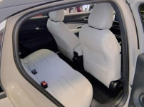 Fiat 600 1.2DCT 110KM La Prima Kremowy Cappucino z czarnym dachem Piła - zdjęcie 12