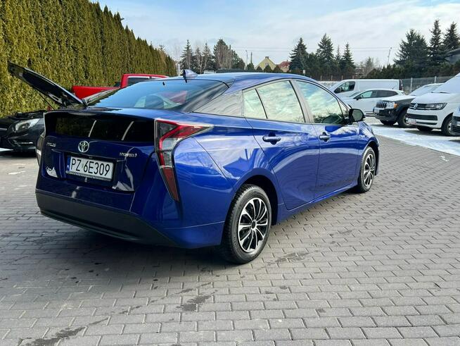 Toyota Prius 1.8 Hybryda Kamera cofania KeyLess Zarejestrowany Baranowo - zdjęcie 6