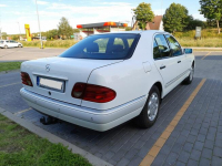 Mercedes-Benz Klasa E W210 290TD Elegance, stan Idealny Nowa Karczma - zdjęcie 2