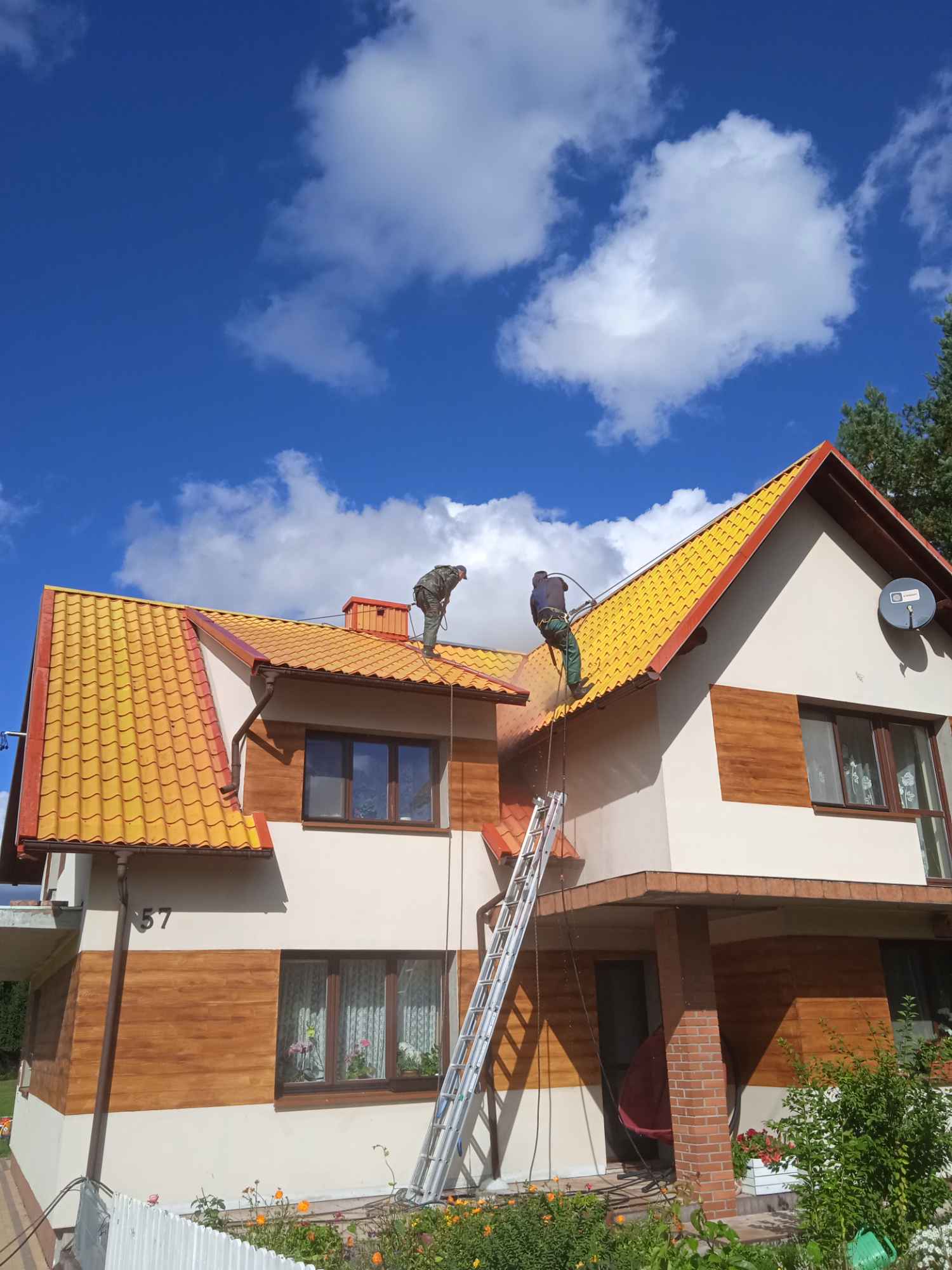 Malowanie dachów  Mycie dachu Janów Lubelski - zdjęcie 2