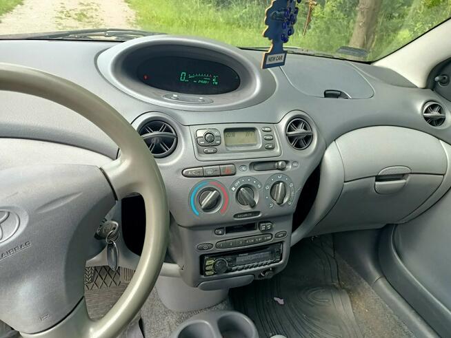 Toyota Yaris 1.0 00r Tarnów - zdjęcie 7