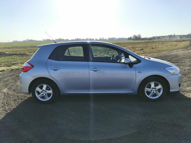 TOYOTA AURIS 1.8 HSD (HYBRYDA) 2010r. (OC i PT do 02.2027r.) Świdnik - zdjęcie 6