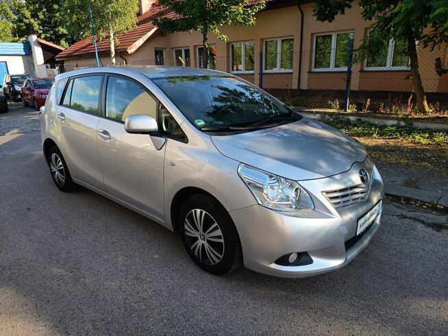 Toyota Verso Bezwypadkowy, 7 osób, stan BDB Janów Lubelski - zdjęcie 1