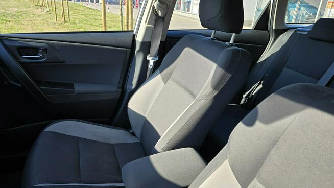 Toyota Auris Karczew - zdjęcie 11