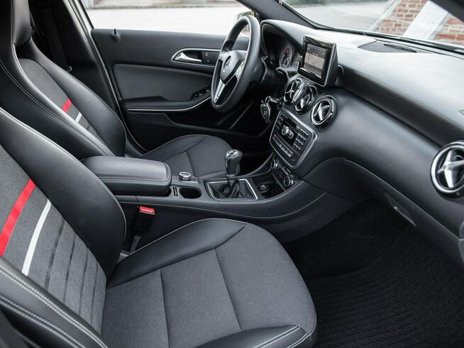 Mercedes A 180 1.6i 122KM ! Manual ! Super Stan ! Zadbana ! 190tys km Zwoleń - zdjęcie 10