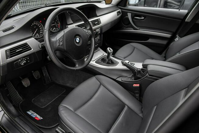 320d  Navi Bi-Xenon ! Full Opcja ! Zadbana ! Zwoleń - zdjęcie 6