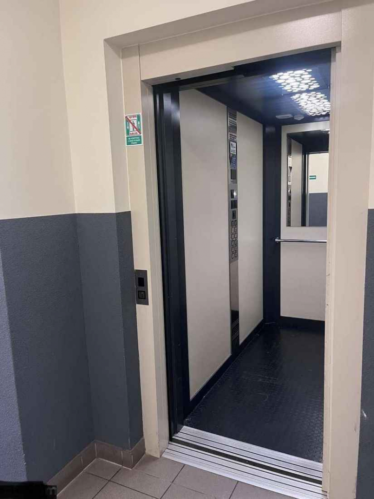 2pok, 38met, Okolice Gazowej BALKON/WINDA/2009 (Wrocław) Krzyki - zdjęcie 10