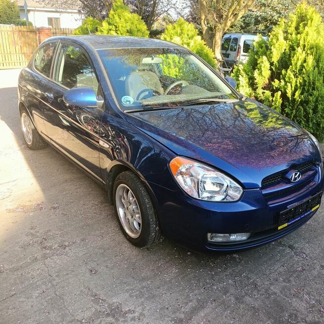 Hyunday accent 1,4 2005 Obrzębin - zdjęcie 3