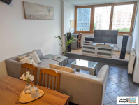 2pok, 48met, okolice SkyTower WINDA (Wrocław)