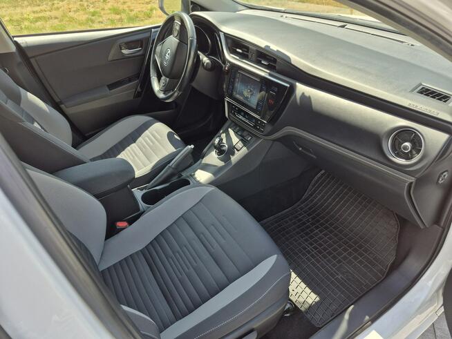 Toyota Auris 1.8 hybrid  climatronic kamera grzane fotele Drelów - zdjęcie 10