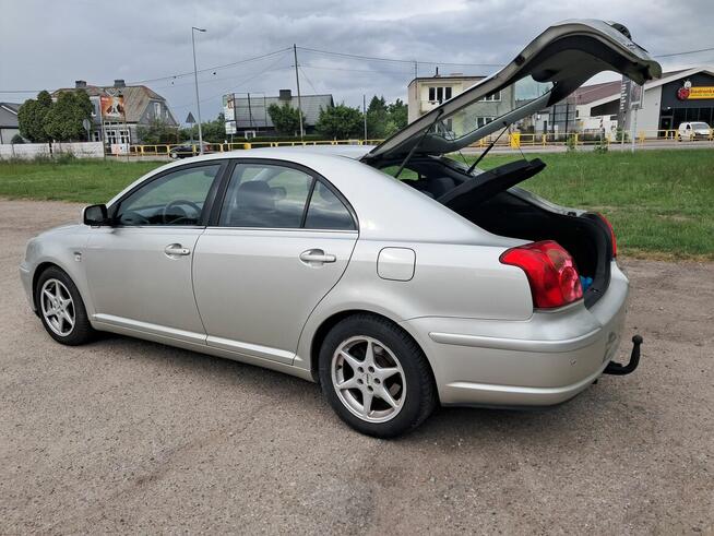 Toyota Avensis 2.0 D-4D Ostrołęka - zdjęcie 8