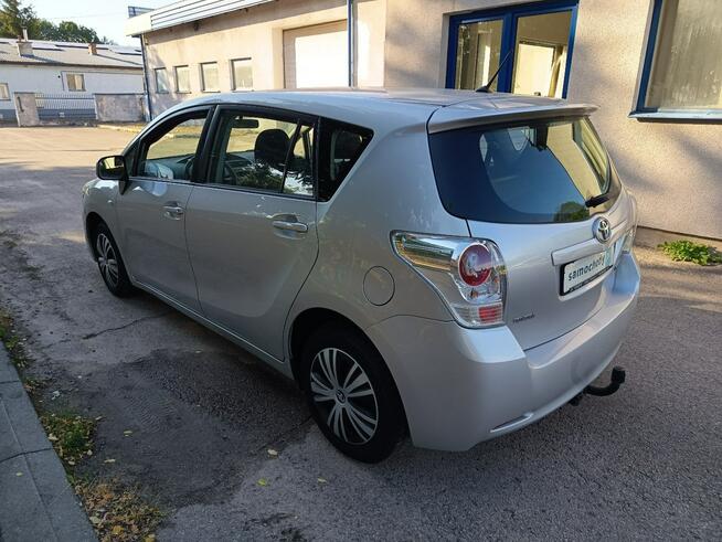 Toyota Verso Bezwypadkowy, 7 osób, stan BDB Janów Lubelski - zdjęcie 4