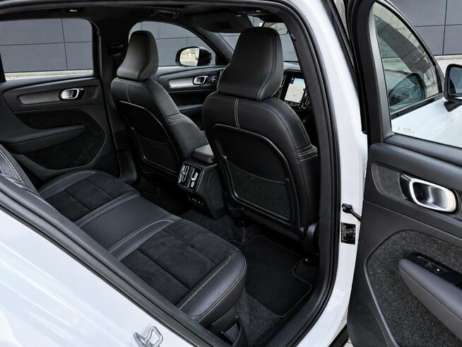 Volvo XC 40 2.0 B4 R-Design Faktura VAT 23% harman &amp; kardon Tarnowskie Góry - zdjęcie 9