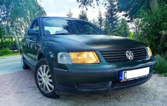 VW PASSAT  Sedan    benz 1.8