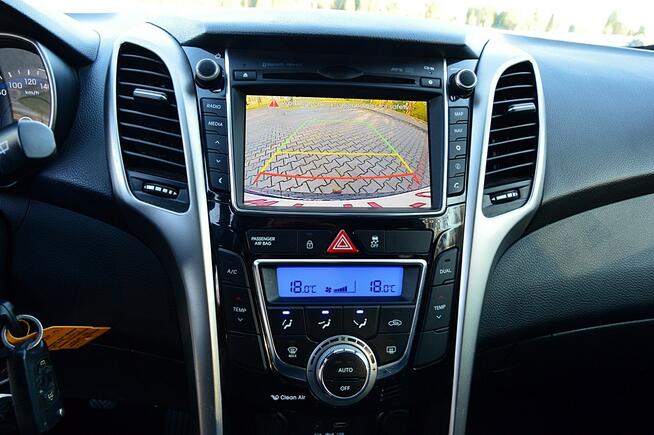 Hyundai i30 1,6 CRDi Ledy Duża Navi Kamera Klimatronik Płock - zdjęcie 6