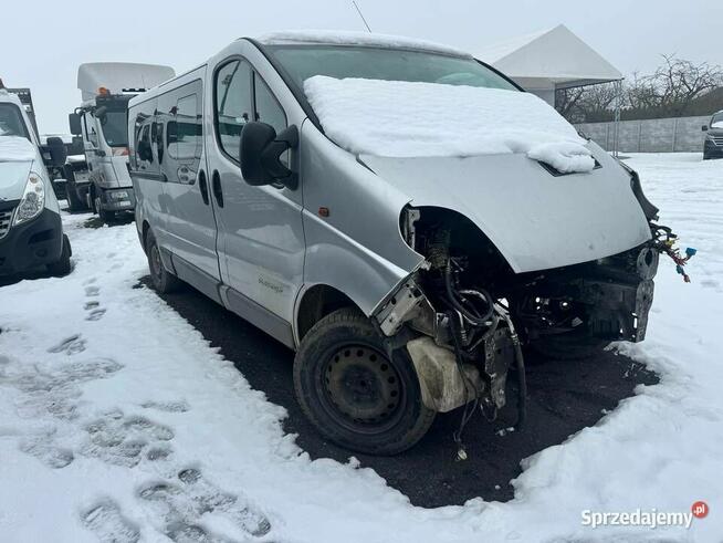 Opel Vivaro 2005 r VAN bez silnika Anusin - zdjęcie 1