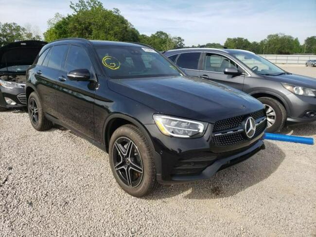 Mercedes GLC 300 2021, 2.0L, 4x4, po gradobiciu Warszawa - zdjęcie 2