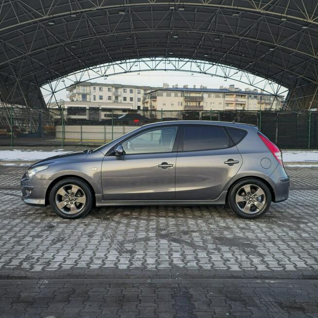 Hyundai i30 1.4 Blue Classic Ostrów Mazowiecka - zdjęcie 9