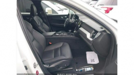 Volvo XC 60 AWD / T6 MOMENTUM / niski przebieg Warszawa - zdjęcie 8