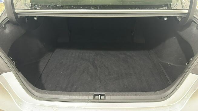 Toyota Camry 2,5 Hybrid Comfort CVT Warszawa - zdjęcie 11