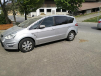 7 osobowy Titanium Tempomat Adaptacyjny nawigacja Xenony