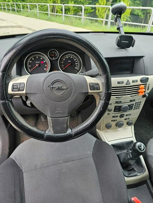 Opel Astra Klimatyzacja - 2009r - 1.6 Głogów - zdjęcie 6