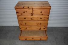 komoda z szufladami z drewna sosnowego Olsztyn - zdjęcie 4