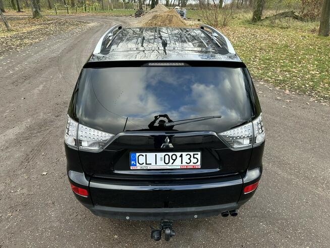 Mitsubishi Outlander 2,0 DI-D 140 KM 4WD Skóry Xenon 7-Osób Uszkodzony Józefkowo - zdjęcie 8