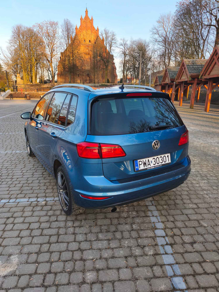 VW Golf 7 Sportsvan Wągrowiec - zdjęcie 5